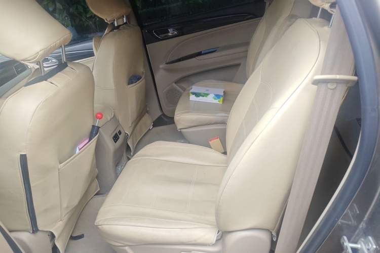 Used Baojun 730 2016 1.5L Manual Comfort Version 7 Seats China V Emission Standard Left Rear Seat