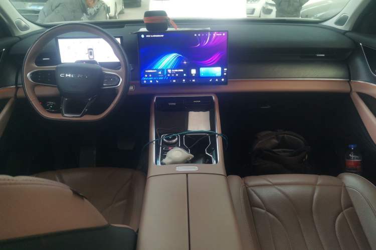 Used Chery Tiggo 8 L 2024 2.0T Two-Wheel Drive Prestige Version 5 Seats
