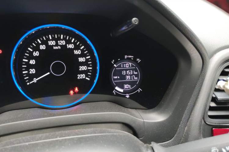 Used Honda Vezel 2017 1.8L CVT Front-Wheel Drive Pioneer Edition