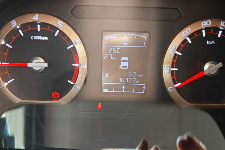 Used FORTHING Lingzhi 2019 M5L 1.6L 7-Seater Base Model China VI Standard
