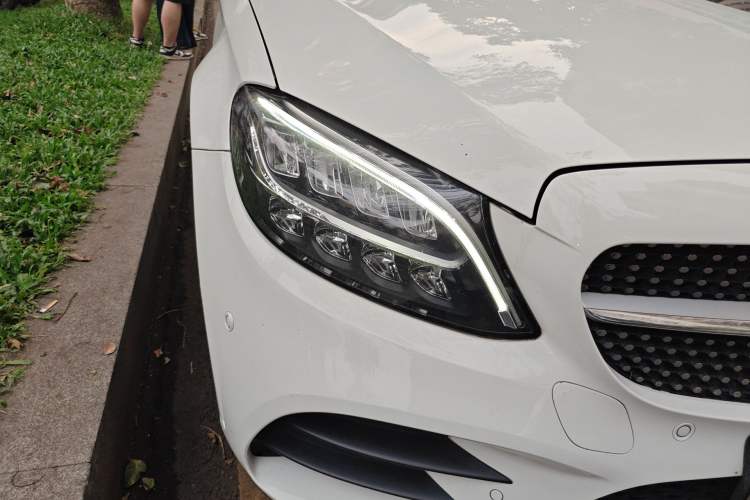 Used Mercedes-Benz C-Class 2019 Restyled C 260 L Sport Edition Right Front Headlight