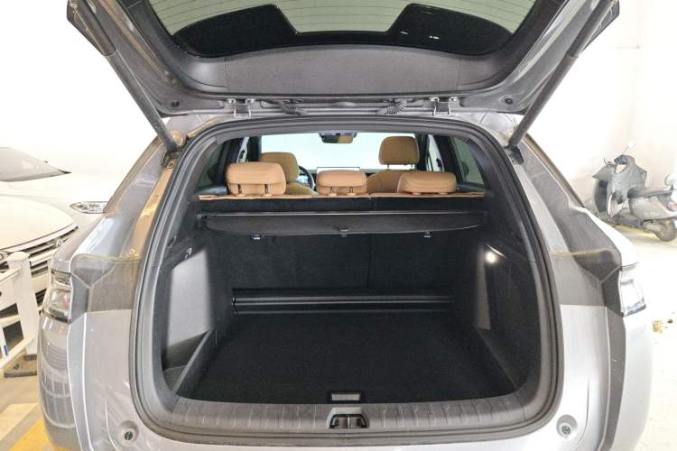 Used BYD Song L DM-i 2024 160 km Excellence Version
