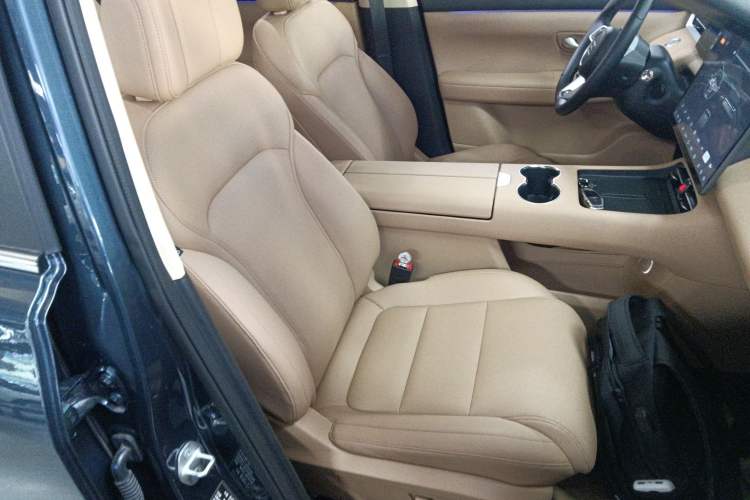 Used Landian E5 PLUS 2025 165 km Long-Range Version PLUS 5-Seater