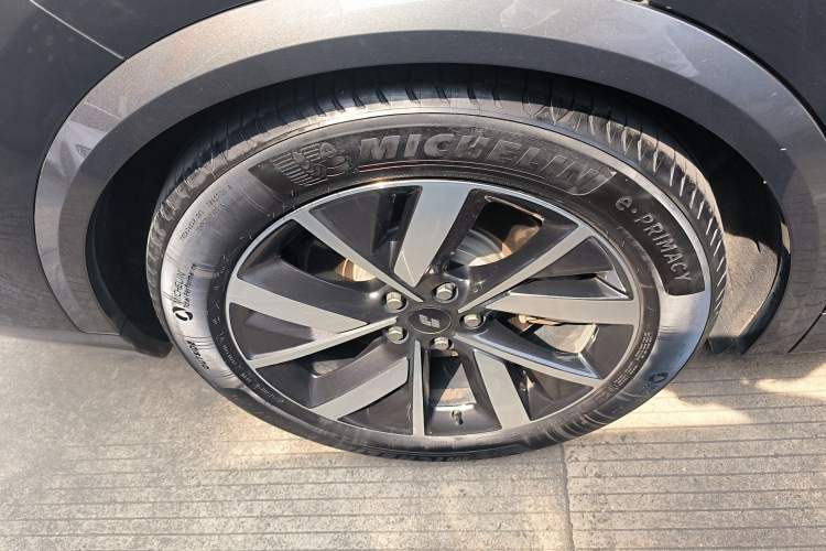 Used Li Auto L8 2023 Pro Model
