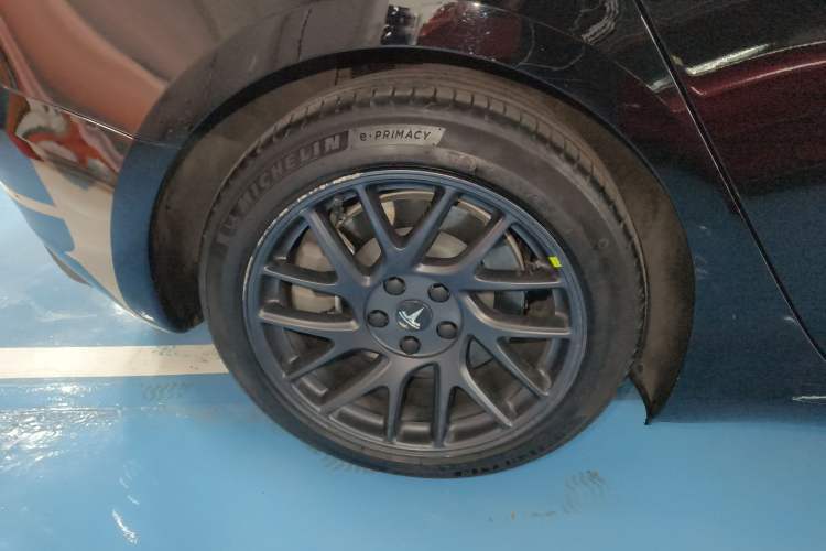 Used Tesla Model 3 2023 Rear-Wheel-Drive Version Exterior 5