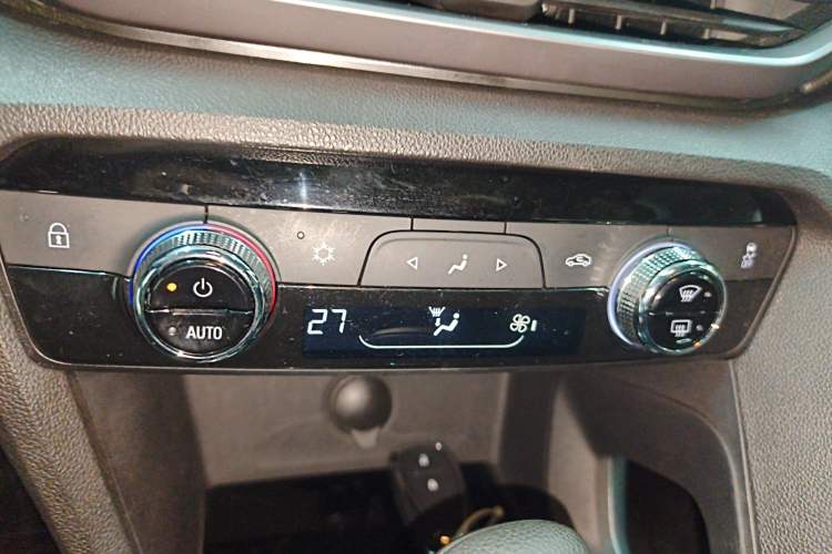 Used Chevrolet Orlando 2019 Redline 530T Automatic Enjoyment Version (5+2 Seating) China VI