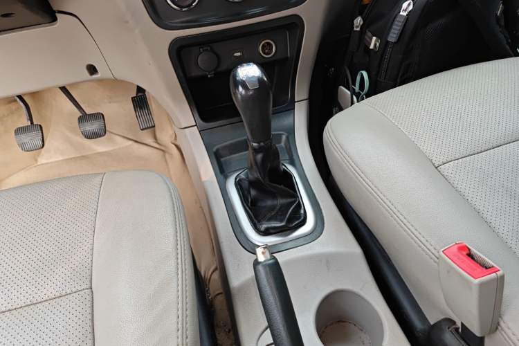 Used Dongfeng Shuaike 2016 1.5L Manual Luxury Model
