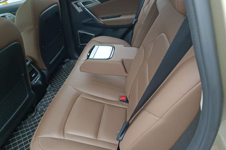 Used Geely Auto Emgrand X7 Sport 2016 1.8TD Automatic ZhiZun Version
