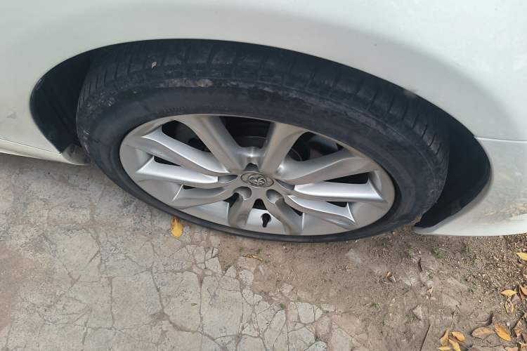 Used Toyota Reiz 2013 3.0V Zunrui Navigation Edition Right Front Wheel Hub