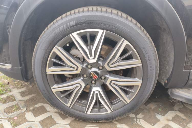 Used Hongqi HS5 2022 Facelifted Version 2.0T Smart Connect Flagship All-Wheel-Drive Edition Left Front Wheel Hub