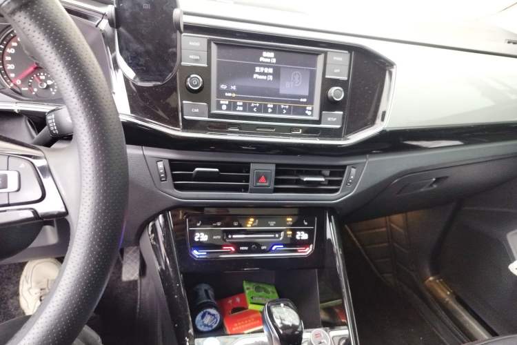 Used Volkswagen Tayron 2019 330TSI Four-Wheel Drive Luxury Version China V Standard Audio And AC Panel