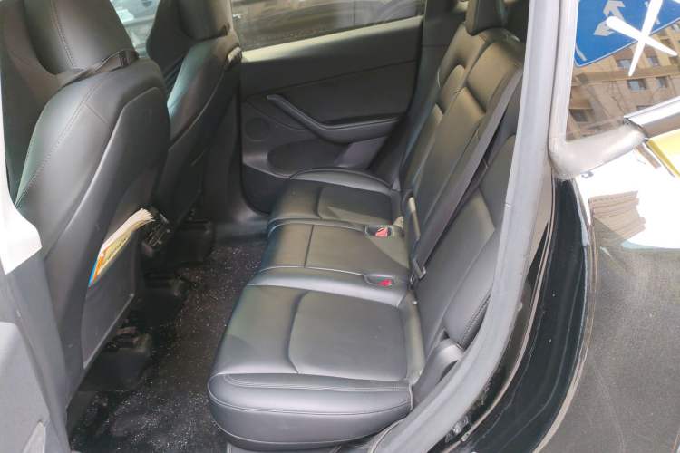 Used Tesla Model Y 2023 Rear-Wheel-Drive Version
