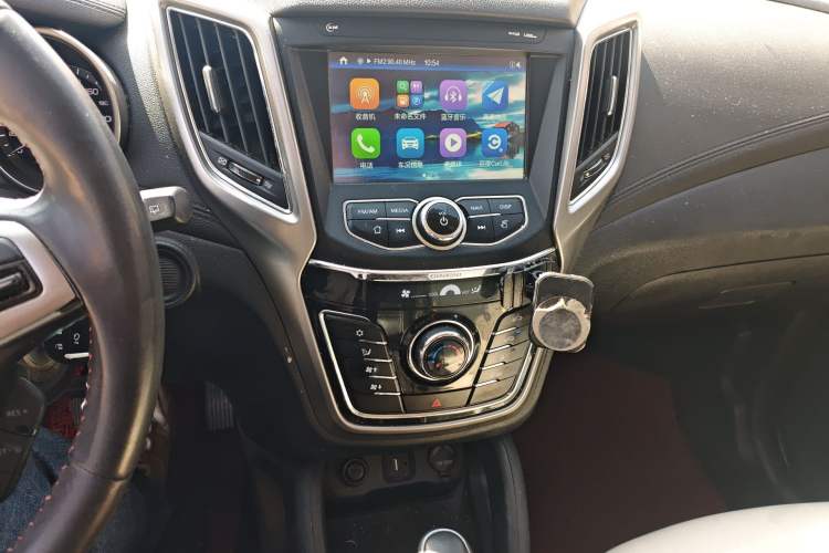 Used CHANGAN CS35 2017 1.6L Automatic Luxury Model Audio And AC Panel