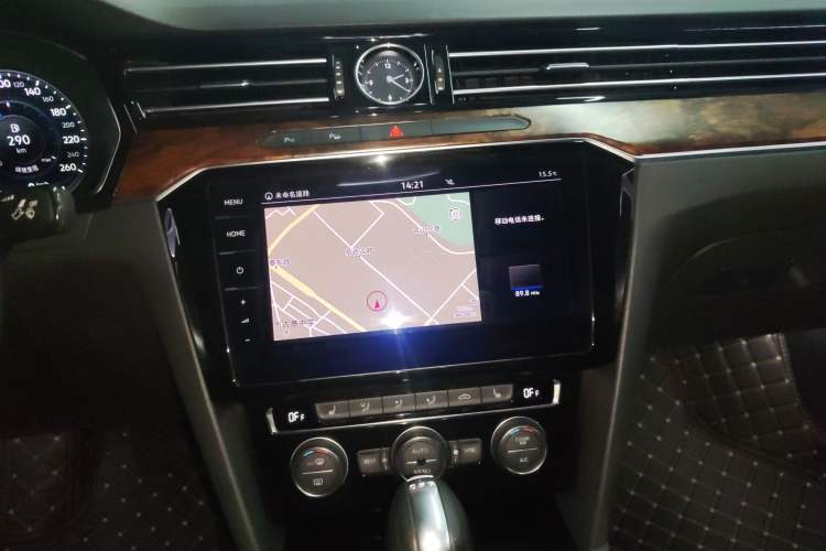 Used Volkswagen Magotan 2018 330TSI DSG Luxury Model Audio And AC Panel