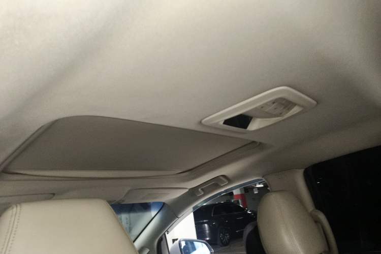 Used Buick GL8 2011 3.0L GT Luxury Business Haoya Edition