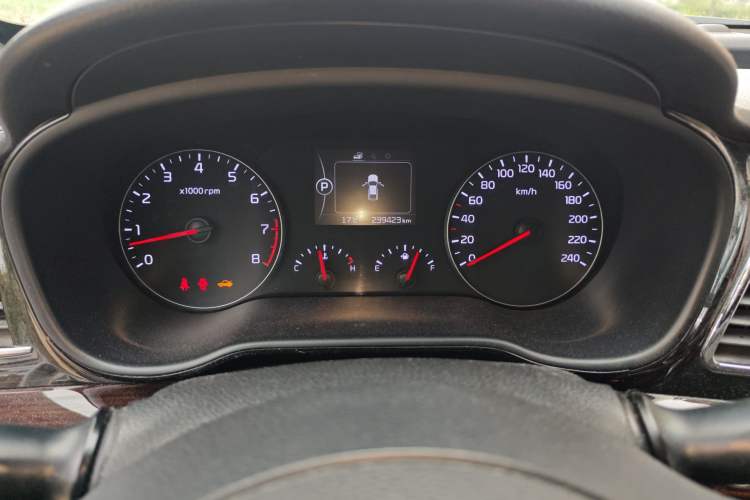 Used Kia K4 2015 1.8L Automatic GLS Special Instrument Cluster