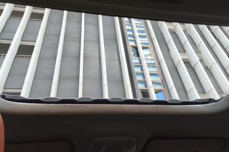 Used GAC Trumpchi GS4 2015 200T G-DCT Elite Edition Headliner