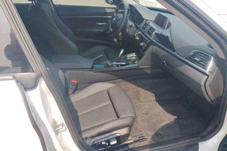 Used BMW 3 Series GT 2018 320i Sport Edition