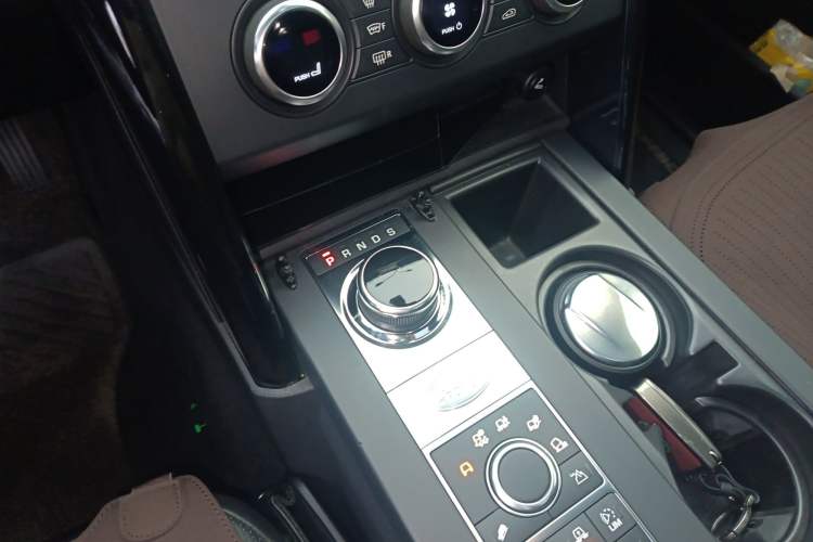 Used Land Rover Discovery 2017 3.0 SC V6 S
