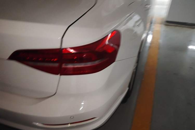 Used Volkswagen Lavida 2019 1.5L Manual Comfort Edition China VI Standard Right Rear Taillight