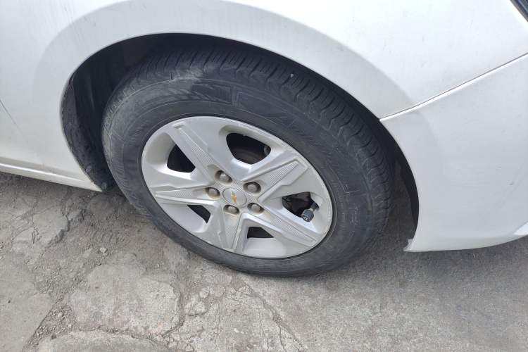 Used Chevrolet Cavalier 2016 1.5L Automatic Enjoyment Edition Right Front Wheel Hub