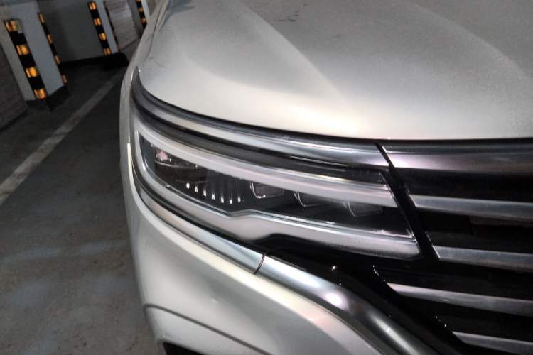 Used Roewe RX5 MAX 2019 300TGI Automatic Smart Cabin Luxury Edition Right Front Headlight