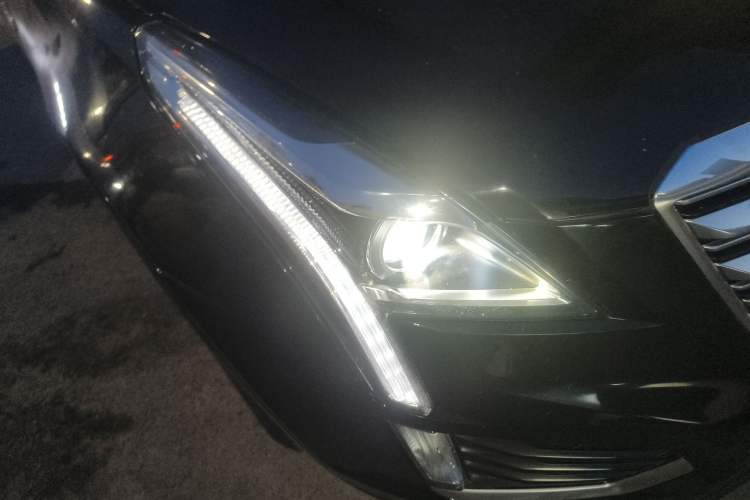 Used Cadillac XT5 2018 28E Four-Wheel Drive Tech Version