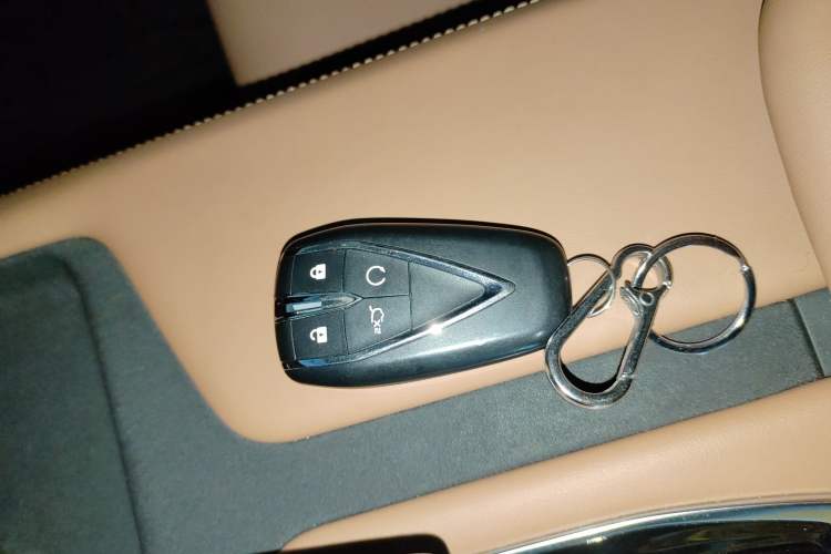 Used CHANGAN UNI-Z 2025 500Bar PRO
