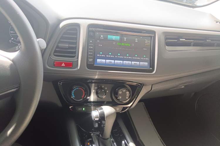 Used Honda Vezel 2015 1.8L CVT 2WD Elite Model
