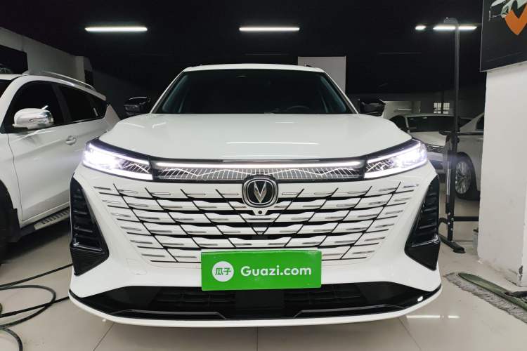 Used Changan CS75 PLUS 2024 3rd Generation Champion Edition 1.5T Intelligent Drive Dynamic Model
