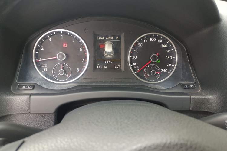 Used Volkswagen Tiguan 2016 300TSI Automatic Two-Wheel Drive Luxury Edition Instrument Cluster