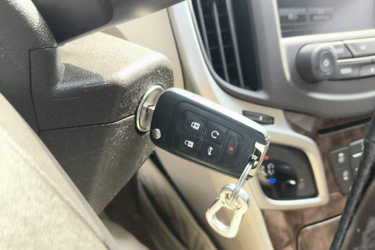 Used Buick LaCrosse 2013 2.4L SIDI Leading Comfort Version
