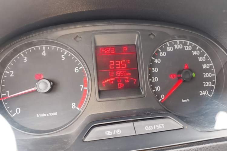 Used Volkswagen Jetta 2013 1.6L Automatic Fashion Model
