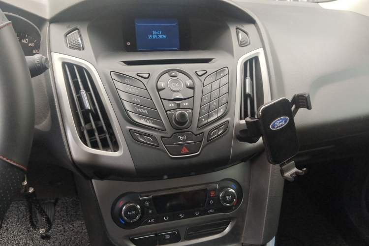 Used Ford Focus 2012 Hatchback 1.6L Manual Fashion Edition
