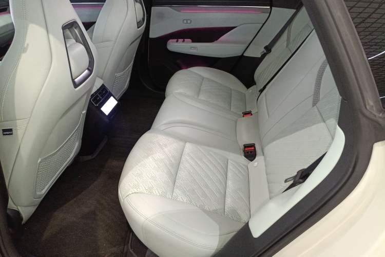 Used Zeekr 001 2025 ME Version 100 kWh All-Wheel Drive
