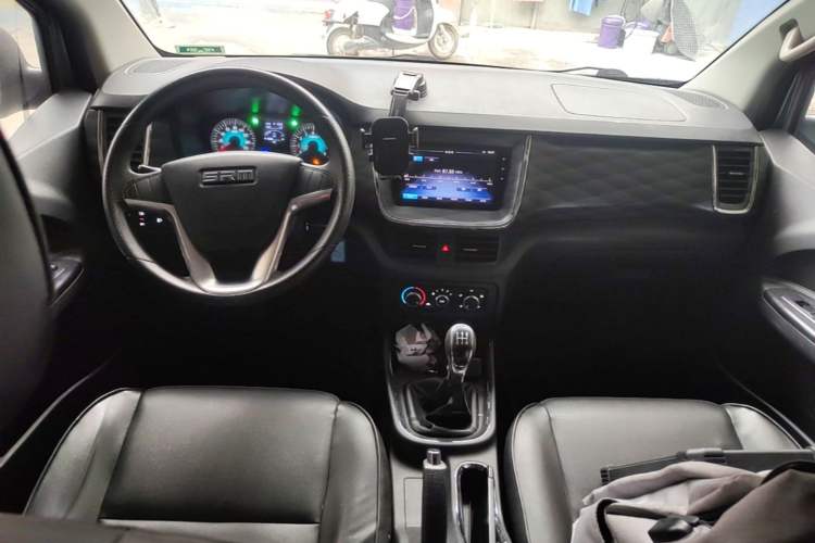 Used Jinbei Gold Hiace 2021 1.5L Passenger Van Travel Lion 6-Seater