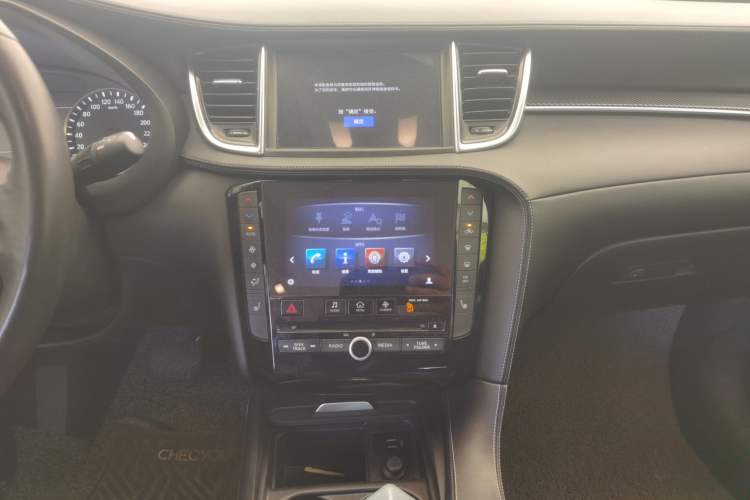 Used Infiniti QX50 2018 2.0T Four-Wheel Drive Smart Edition Audio And AC Panel