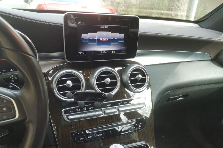 Used Mercedes-Benz GLC 2019 Facelift GLC 260 L 4MATIC Luxury Model