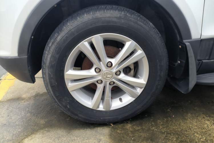 Used HYOSOW S3 2015 1.5L Luxury Model China V Standard Left Front Wheel Hub