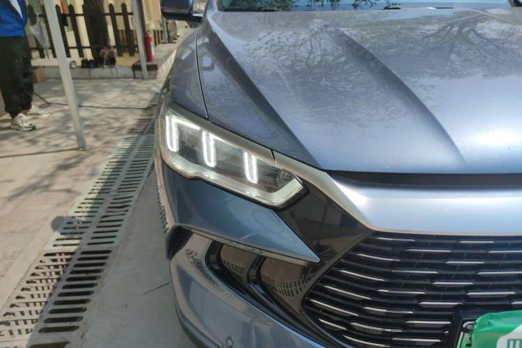 Used BYD Song Pro New Energy 2023 Champion Edition DM-i 110KM Excellence Model Right Front Headlight