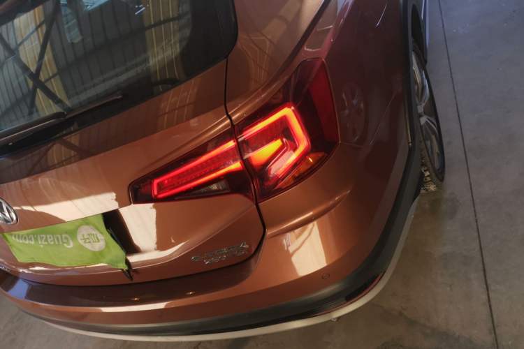 Used Volkswagen C-TREK 2017 230TSI DSG Luxury Model
