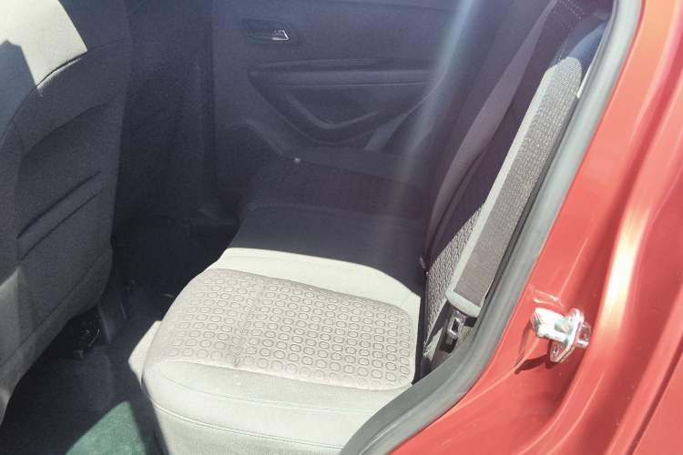 Used Chevrolet Trax 2014 1.4T Manual Two-Wheel Drive Comfort Model Left Rear Seat