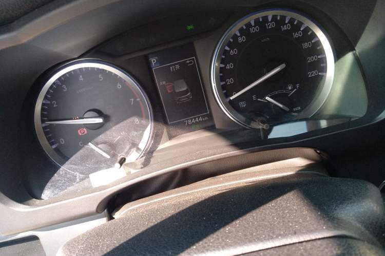 Used Toyota Highlander 2018 2.0T Two-Wheel Drive Luxury Edition 7 Seats China VI Standard
