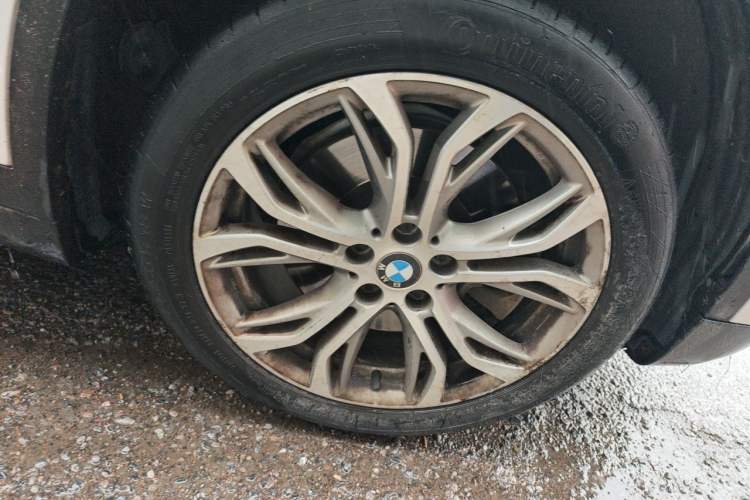 Used BMW X1 2016 sDrive20Li Luxury Model Right Front Wheel Hub