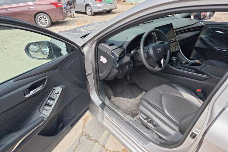 Used Toyota Avalon 2023 2.5L Luxury Edition Driver Seat