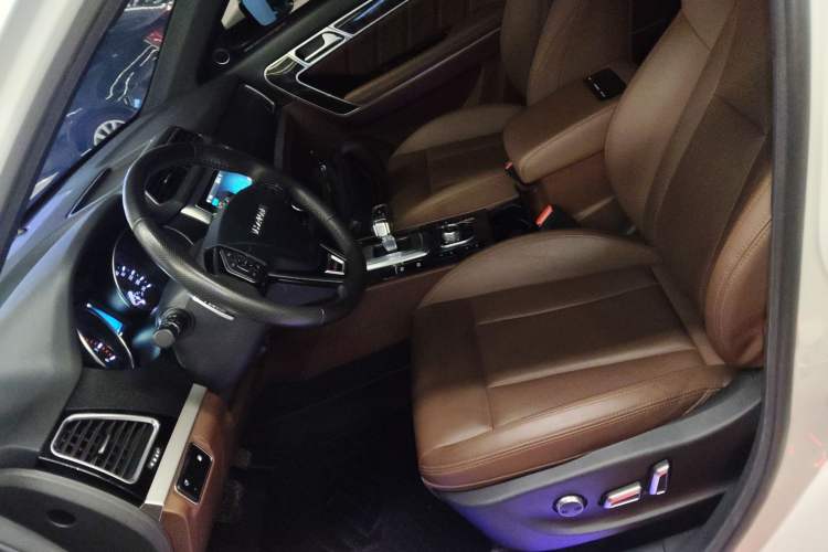 Used Haval H6 Coupe 2017 Red Label 2.0T Automatic Two-Wheel Drive Prestige Model