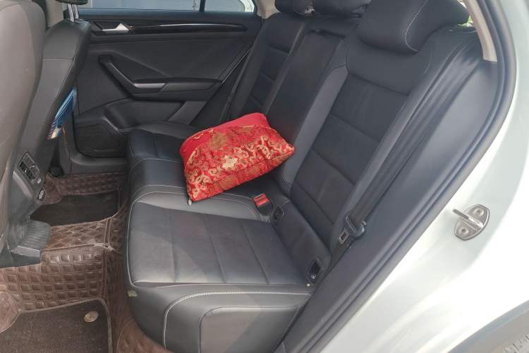 Used Volkswagen T-ROC 2022 280TSI DSG Two-Wheel Drive Comfort PLUS