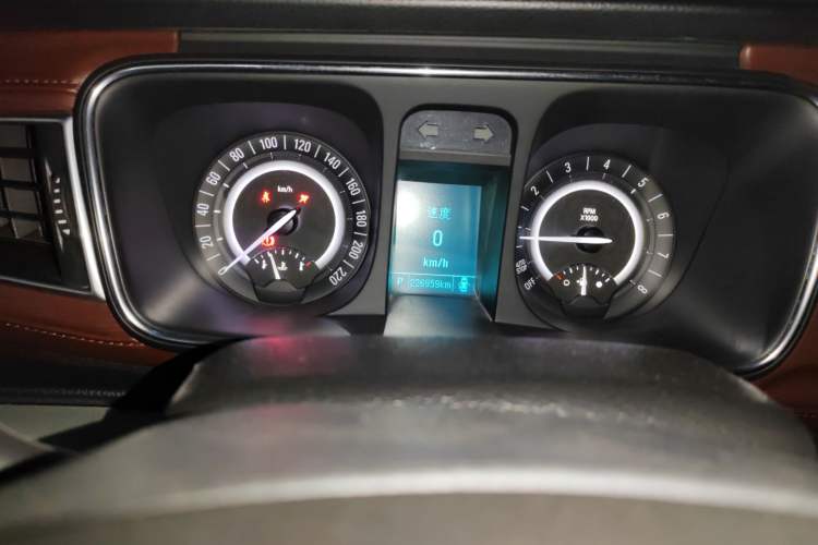 Used Buick GL8 2017 25S Prestige Version China V Standard Odometer Close Up