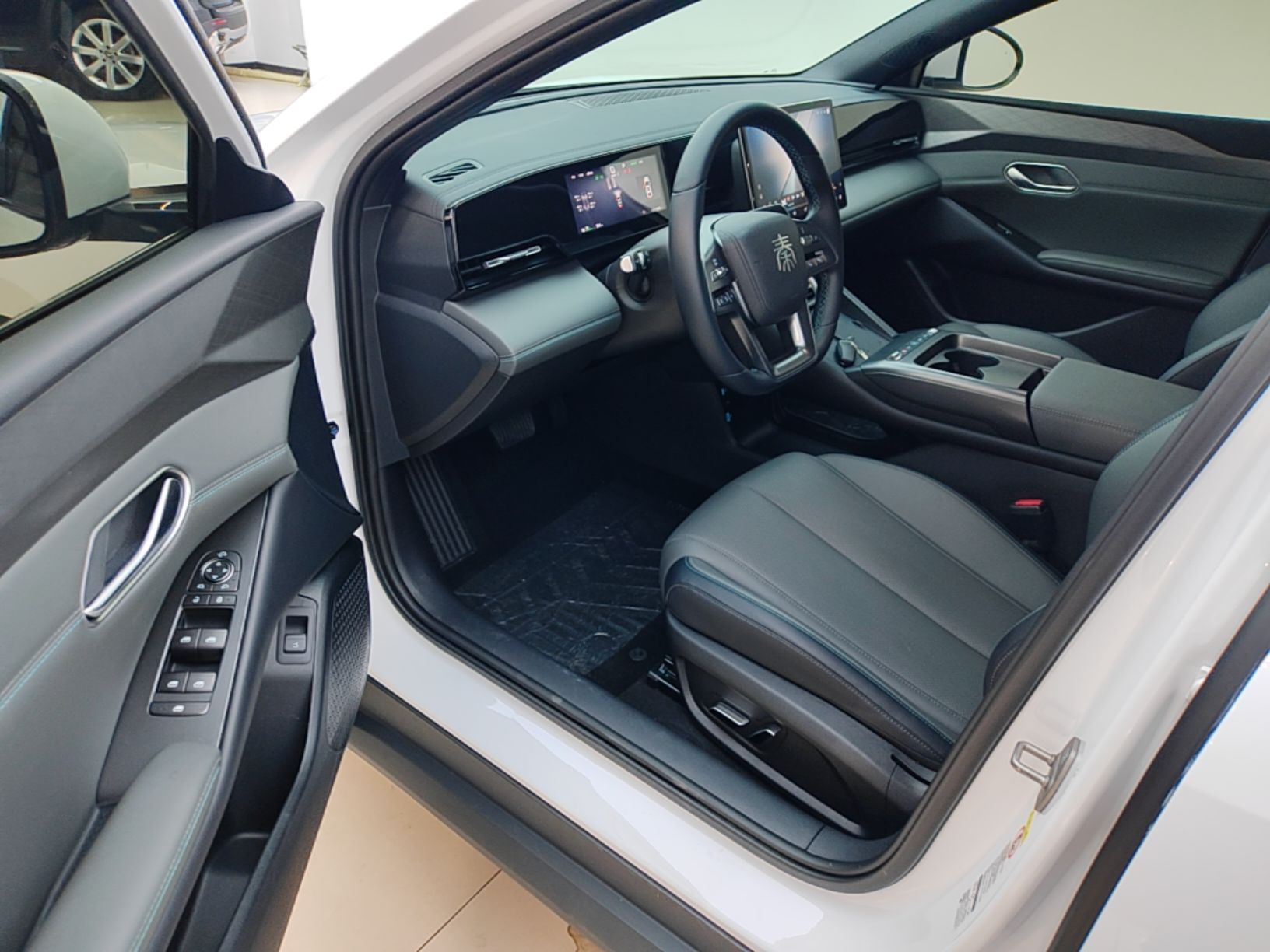 BYD Qin L 2025 EV 545KM Beyond Version — снимка 18