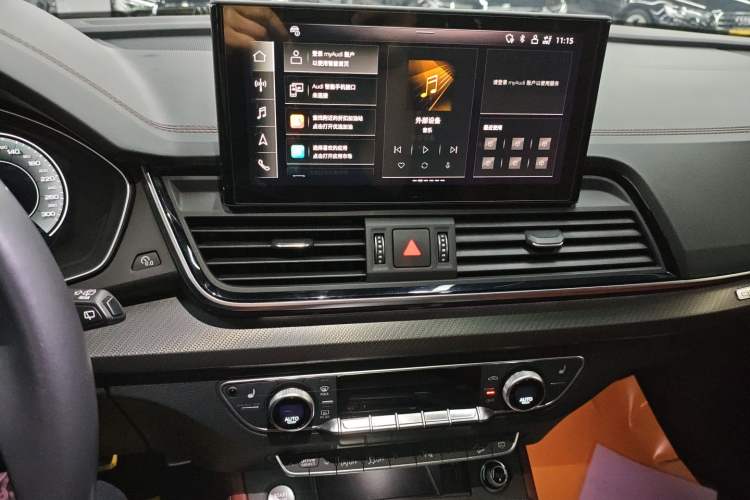 Used Audi Q5L 2023 40T Luxury Dynamic Model Audio And AC Panel